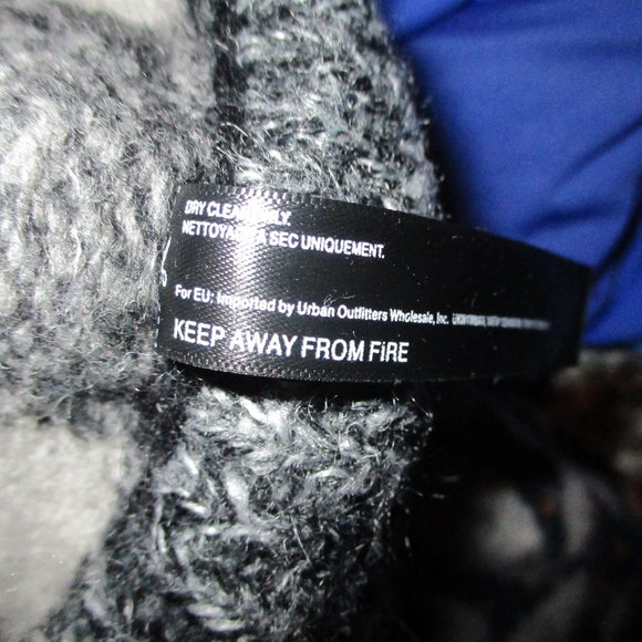 new without tags free people reversable wool cape o/s - Picture 3 of 4